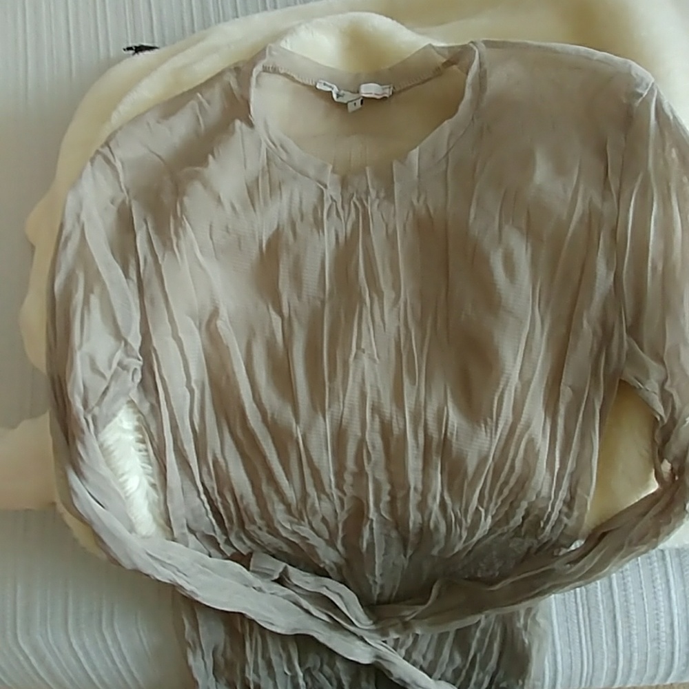 Paris boutique purchase euro size 1. Stretches